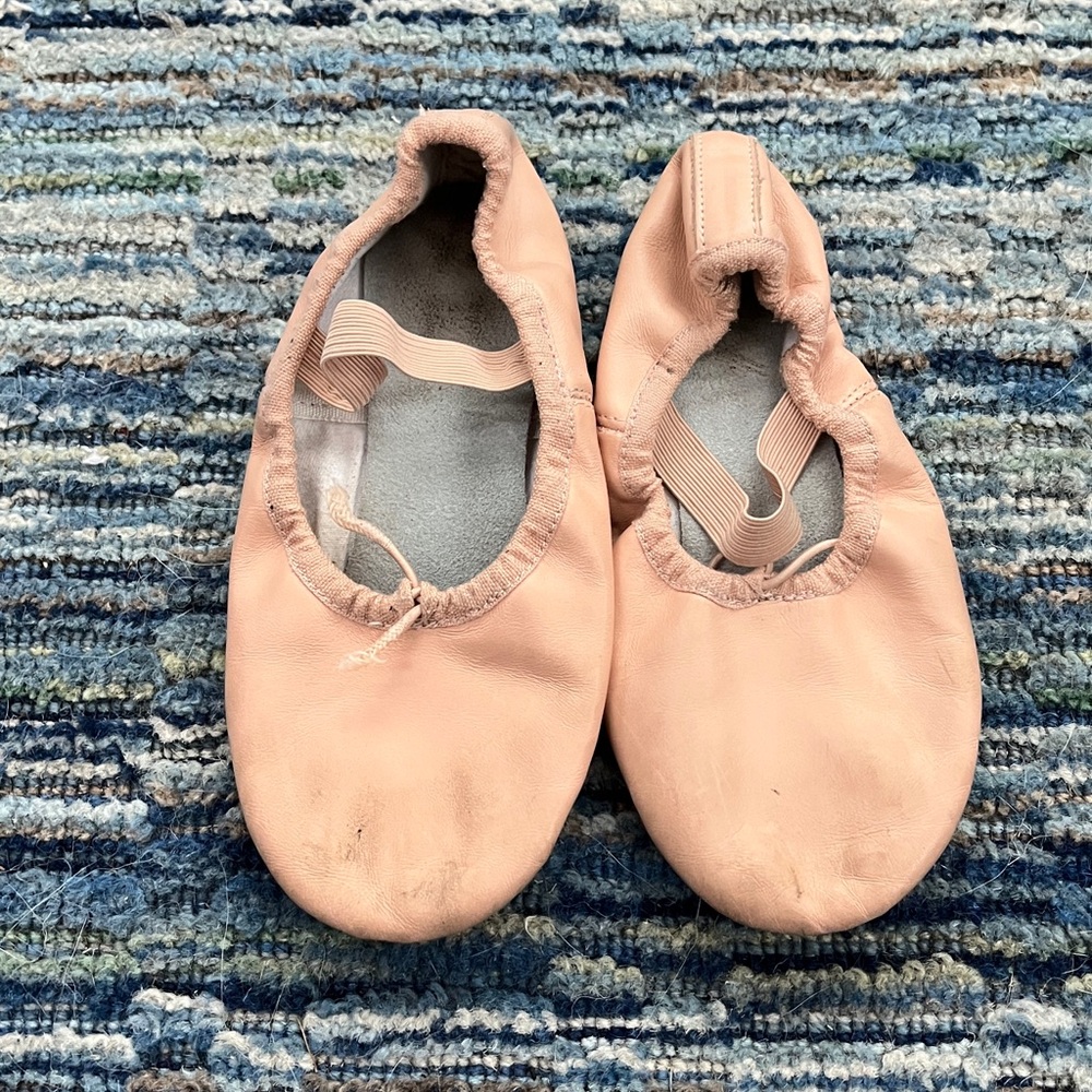 Stelle pink Ballet Shoes, size 1